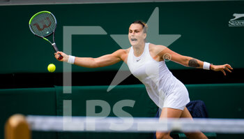2021-07-08 - Aryna Sabalenka of Belarus in action against Karolina Pliskova of the Czech Republic during the semi-final of The Championships Wimbledon 2021, Grand Slam tennis tournament on July 8, 2021 at All England Lawn Tennis and Croquet Club in London, England - Photo Rob Prange / Spain DPPI / DPPI - WIMBLEDON 2021, GRAND SLAM TENNIS TOURNAMENT - INTERNATIONALS - TENNIS