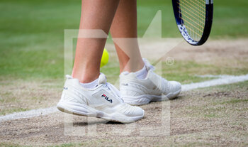 2021-07-08 - Karolina Pliskova of the Czech Republic, shoes illustration, in action against Aryna Sabalenka of Belarus during the semi-final of The Championships Wimbledon 2021, Grand Slam tennis tournament on July 8, 2021 at All England Lawn Tennis and Croquet Club in London, England - Photo Rob Prange / Spain DPPI / DPPI - WIMBLEDON 2021, GRAND SLAM TENNIS TOURNAMENT - INTERNATIONALS - TENNIS