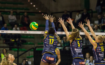 2018-11-21 - Il muro dell'Imoco Volley - IMOCO VOLLEY CONEGLIANO VS SAVINO DEL BENE SCANDICCI - CHAMPIONS LEAGUE WOMEN - VOLLEYBALL