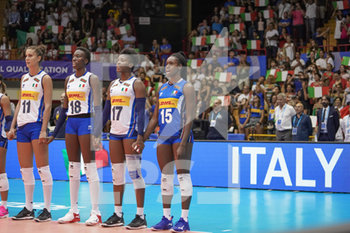 2019-08-04 - Danesi, Egonu, Sylla e Nwakalor durante l´inno nazionale - QUALIFICAZIONI FEMMINILE OLIMPIADI TOKYO 2020 - OLANDA VS ITALIA - ITALY NATIONAL TEAM - VOLLEYBALL