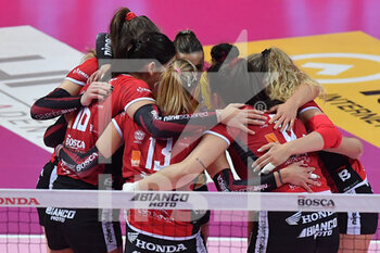 2021-03-24 - Cuneo Team, celebrates after scoring a point -  PLAYOFF - BOSCA S.BERNARDO CUNEO VS BARTOCCINI FORTINFISSI PERUGIA - SERIE A1 WOMEN - VOLLEYBALL