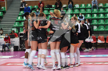 2021-03-24 - Perugia team, rejoices after winning the match -  PLAYOFF - BOSCA S.BERNARDO CUNEO VS BARTOCCINI FORTINFISSI PERUGIA - SERIE A1 WOMEN - VOLLEYBALL