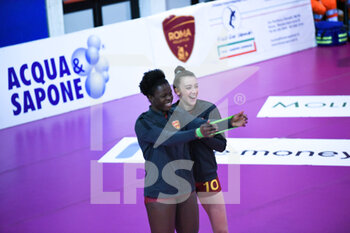 2021-01-17 - Anna Adelusi e Linda Giugovaz (Roma Volley) - ROMA VOLLEY VS HERMAEA OLBIA 3-1 - WOMEN SERIE A2 - VOLLEYBALL
