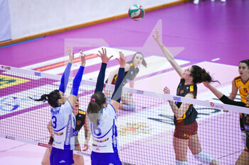 2021-01-17 - Decortes in attacco (Roma Volley) - ROMA VOLLEY VS HERMAEA OLBIA 3-1 - WOMEN SERIE A2 - VOLLEYBALL