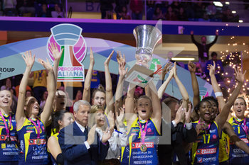 2019-11-16 - premiazione - Imoco Volley Conegliano - IMOCO VOLLEY CONEGLIANO VS IGOR VOLLEY NOVARA - WOMEN SUPERCOPPA - VOLLEYBALL