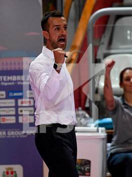 2020-09-06 - esultanza di Daniele Santarelli (Coach Conegliano) - FINALE - UNET E-WORK BUSTO ARSIZIO VS IMOCO VOLLEY CONEGLIANO - WOMEN SUPERCOPPA - VOLLEYBALL