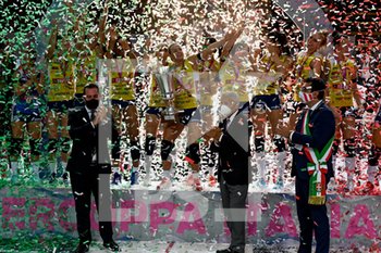 2020-09-06 - Podio e esultanza di Conegliano per la vittoria della Supercoppa - FINALE - UNET E-WORK BUSTO ARSIZIO VS IMOCO VOLLEY CONEGLIANO - WOMEN SUPERCOPPA - VOLLEYBALL