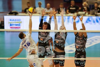 2019-10-20 - muro Sir Safety Conad Perugia - TOP VOLLEY LATINA VS SIR SAFETY CONAD PERUGIA - SUPERLEAGUE SERIE A - VOLLEYBALL