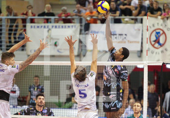 2019-10-20 - Wilfredo Leon - TOP VOLLEY LATINA VS SIR SAFETY CONAD PERUGIA - SUPERLEAGUE SERIE A - VOLLEYBALL