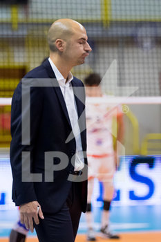 2019-11-13 - delusione di coach Fabio Soli (Vero Volley Monza) - VERO VOLLEY MONZA VS CONSAR RAVENNA - SUPERLEAGUE SERIE A - VOLLEYBALL