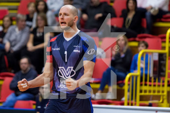 2019-11-13 - esultanza di Bartosz Kurek (Vero Volley Monza) - VERO VOLLEY MONZA VS CONSAR RAVENNA - SUPERLEAGUE SERIE A - VOLLEYBALL