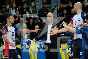 2019-11-24 - Fabio Soli - Coach Vero Volley Monza - Santiago Orduna (5) Vero Volley Monza in palleggio. - CALZEDONIA VERONA VS VERO VOLLEY MONZA - SUPERLEAGUE SERIE A - VOLLEYBALL