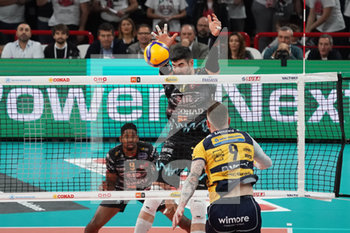 2019-12-15 - ivan zaytsev (n.9 leo schoes modena) vs filippo lanza (n.10 schiacciatore sir safety conad perugia) - SIR SAFETY CONAD PERUGIA VS LEO SHOES MODENA - SUPERLEAGUE SERIE A - VOLLEYBALL