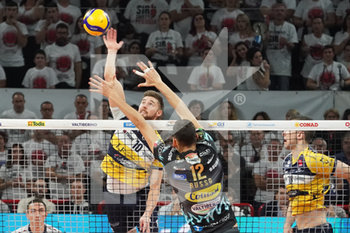 2019-12-15 - maxwell philip holt (n.12 leo schoes modena) schiaccia - SIR SAFETY CONAD PERUGIA VS LEO SHOES MODENA - SUPERLEAGUE SERIE A - VOLLEYBALL