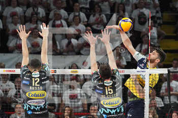 2019-12-15 - matthew anderson (n.1 leo schoes modena) schiaccia - SIR SAFETY CONAD PERUGIA VS LEO SHOES MODENA - SUPERLEAGUE SERIE A - VOLLEYBALL