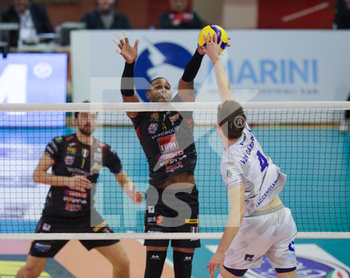 2020-01-19 - Yoandy Leal Cucine Lube Civitanova - TOP VOLLEY CISTERNA - CUCINE LUBE CIVITANOVA - SUPERLEAGUE SERIE A - VOLLEYBALL