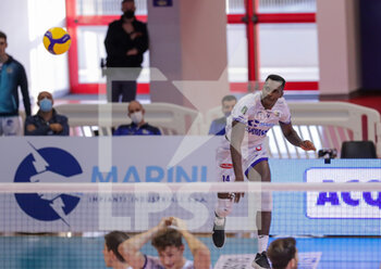 2020-10-04 - battuta Samuel Onwuelo (Top Volley Cisterna) - TOP VOLLEY CISTERNA VS KIOENE PADOVA - SUPERLEAGUE SERIE A - VOLLEYBALL