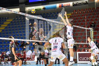2020-10-07 - Attacco Juantorena Osmany (Cucine Lube Civitanova) - CUCINE LUBE CIVITANOVA VS ITAS TRENTINO - SUPERLEAGUE SERIE A - VOLLEYBALL