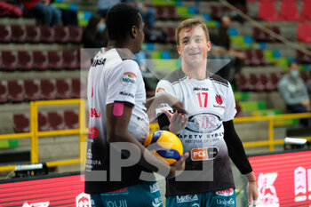 2020-10-11 - Oleh Plotytskyi - Sir Safety Conad Perugia - Sharone Vernon Evans - Sir Safety Conad Perugia - NBV VERONA VS SIR SAFETY CONAD PERUGIA - SUPERLEAGUE SERIE A - VOLLEYBALL