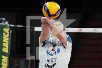 2021-01-17 - trevor clevenot (n.17 hitter spicker power volley milano) bagher - SIR SAFETY CONAD PERUGIA VS ALLIANZ MILANO - SUPERLEAGUE SERIE A - VOLLEYBALL