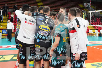 2021-01-17 - sir sfety conad exultation for victory of the game - SIR SAFETY CONAD PERUGIA VS ALLIANZ MILANO - SUPERLEAGUE SERIE A - VOLLEYBALL