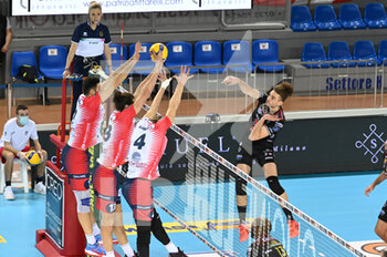 2021-01-21 - Attack of Kamil Rychlicki (Cucine Lube Civitanova) - CUCINE LUBE CIVITANOVA VS VERO VOLLEY MONZA - SUPERLEAGUE SERIE A - VOLLEYBALL