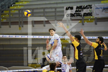 2021-02-02 - Tobias Krick in attacco (Top Volley Cisterna) - TOP VOLLEY CISTERNA VS TONNO CALLIPO CALABRIA VIBO VALENTIA 3-2 - SUPERLEAGUE SERIE A - VOLLEYBALL