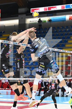 2021-02-03 - Spike of Thijs Ter Horst (Sir Safety Conad Perugia) - CUCINE LUBE CIVITANOVA VS SIR SAFETY CONAD PERUGIA - SUPERLEAGUE SERIE A - VOLLEYBALL