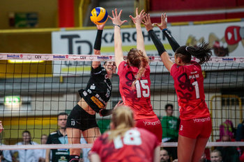 2018-11-28 -  - CEV CUP UNET E WORK BUSTO ARSIZIO VS DRESDNAR FC - CEV CUP WOMEN - VOLLEYBALL