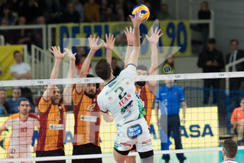 2019-03-19 - attacco di Russell - TRENTINO ITAS - GALATASARAY ISTANBUL - CEV CUP - VOLLEYBALL