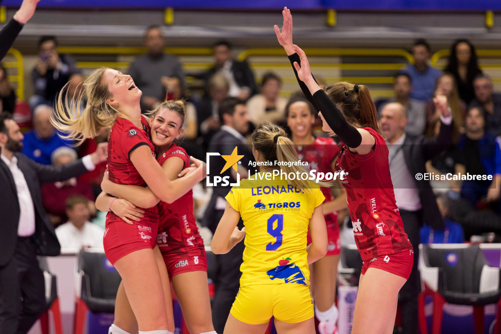 Semifinali - Unet E-Work Busto Arsizio vs Saugella Monza - WOMEN ITALIAN CUP - VOLLEYBALL