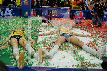 2020-02-02 - festeggiamenti Imoco Volley Conegliano - FINALE 2020 - IMOCO CONEGLIANO VS UNET E-WORK YAMAMAY BUSTO ARSIZIO - WOMEN ITALIAN CUP - VOLLEYBALL